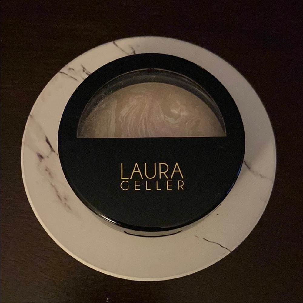 Laura Geller Face Powder